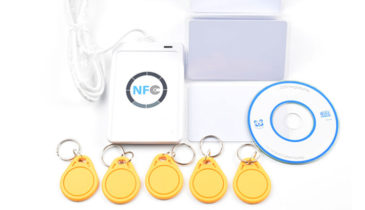 ACR122U نفك القارئ