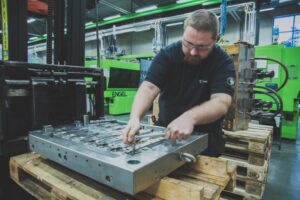 RFID solution for moulds management