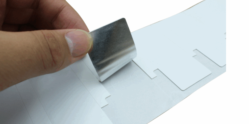 Flexible anti-metal label